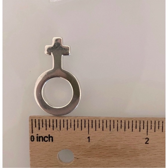 GUCCI Female Symbol Pendant Charm 925 Sterling Silver RARE - Picture 7 of 9